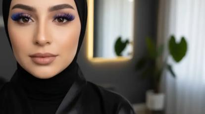 اکستنشن مژه رنگی (آبی، بنفش، شرابی) ترند جسورانه ۱۴۰۴ + عکس و مدل‌ها