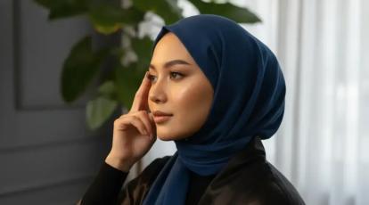 لیفت شقیقه با نخ یا چسب‌های لیفتینگ؟ مقایسه جامع این دو ترند جدید زاویه‌سازی صورت