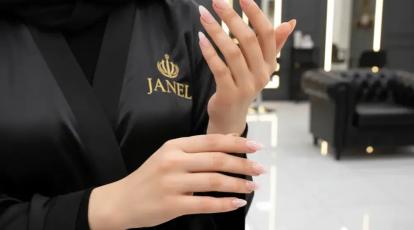 ناخن‌های “بیبی بومر رنگی” خداحافظی با فرنچ کلاسیک و سلام به جذاب‌ترین ترند ۱۴۰۴