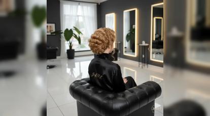 جادوی حجم‌دهی به موهای نازک؛ رازهای بهترین شنیون مشهد در سالن جانل