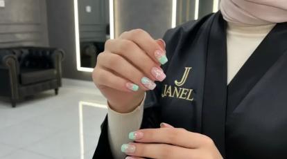 هنر “فضای منفی” (Negative Space) در طراحی ناخن؛ راز زیبایی در عین سادگی + ترندهای ۲۰۲۵