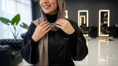 چرا آرایش روی صورت من می ماسه؟ ۷ راز ماندگاری میکاپ + معرفی بهترین مرکز میکاپ مشهد