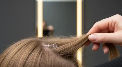 روش‌های مخفی کردن محل اتصال اکستنشن در موهای کم‌پشت راز داشتن موهای طبیعی و پرحجم