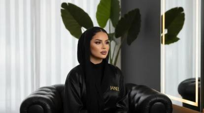 نازک شدن لب‌ها ترفندهای آرایشی برای حجیم‌تر نشان دادن لب‌هایی که با سن باریک شده‌اند + تکنیک آمبره