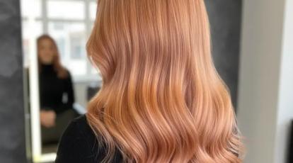 رنگ موی «زردآلویی» (Apricot Crush) رنگ سال برای پوست‌های روشن + فرمول ترکیب