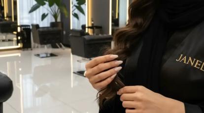 رازهای گیسوان ابریشمی: راهنمای جامع روتین مو پس از حمام و انتخاب بهترین برس