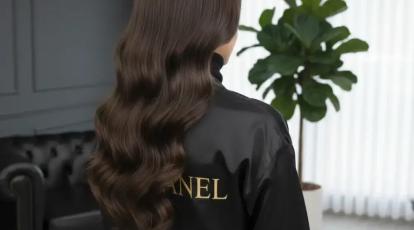 رنگ موی «شکلاتی دودی» معجزه ضد قرمزی و جذابیت نچرال برای موهای ایرانی