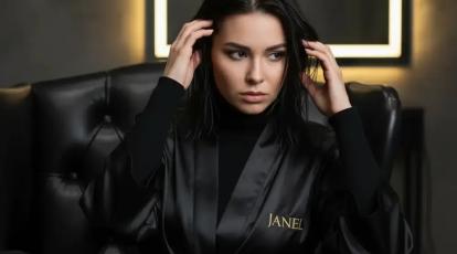 خداحافظی با موی چرب راز اسکالپ تراپی برای کنترل دائمی چربی کف سر در سالن جانل!