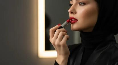 لب‌های سرخ، بیانیه‌ی قدرت از گیشا تا هالیوود، راز رژ لب قرمز چیست؟