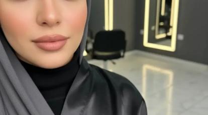 کاشت مژه هیبریدی: راز نگاهی گیرا با ترکیبی هوشمندانه از مژه‌های کلاسیک و والیوم