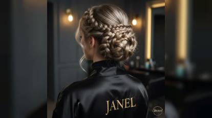 رقص نور در بافت موها: چگونه رنگ و هایلایت زیبایی شنیون شما را چند برابر می‌کند؟