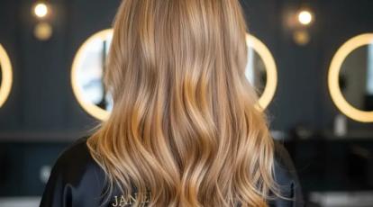  رنگساژ حرفه‌ای مو در مشهد راز درخشش موهای رنگ شده 