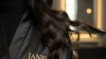 سندروم «شانه کردن وسواسی» و آسیب مکانیکی به مو ۵ اشتباه ویرانگر + درمان موهای دمیج در مشهد