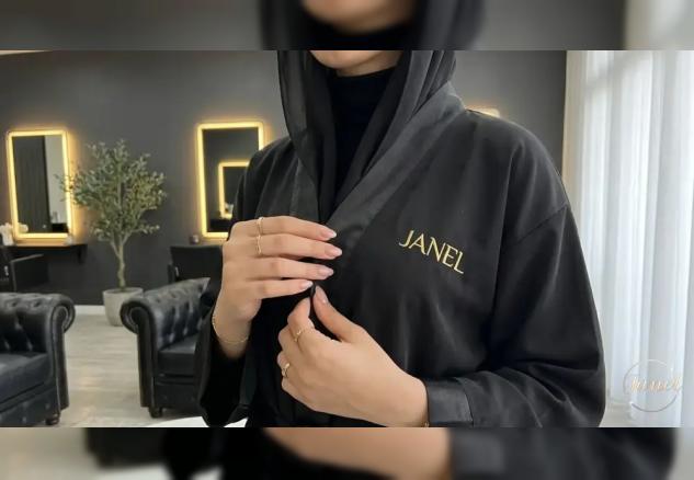 چرا روی موی مشکی نمیتونیم دکلره روشن بزنیم؟ + رازهای دکلره ایمن در مشهد