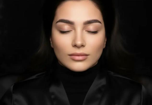 آیا میکروبلیدینگ باعث ریزش موی ابرو می شود؟